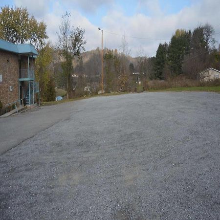 Budget Inn Of Tazewell County Pounding Mill Bagian luar foto