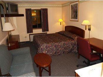 Budget Inn Of Tazewell County Pounding Mill Bagian luar foto
