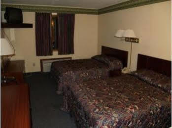 Budget Inn Of Tazewell County Pounding Mill Bagian luar foto