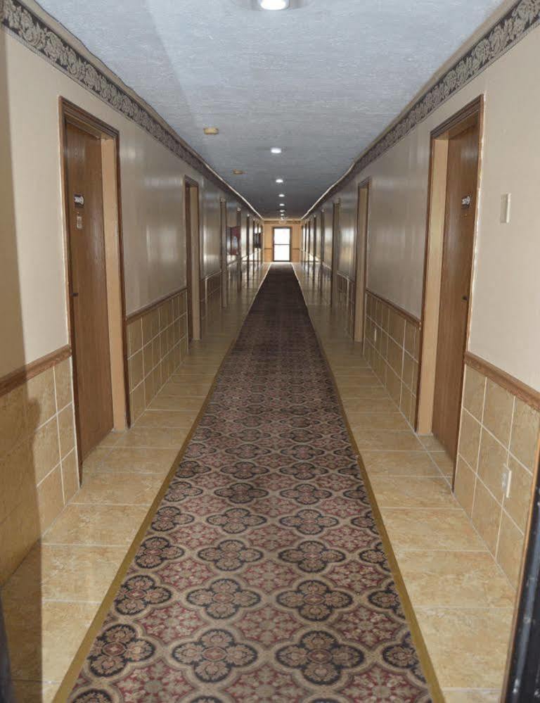 Budget Inn Of Tazewell County Pounding Mill Bagian luar foto